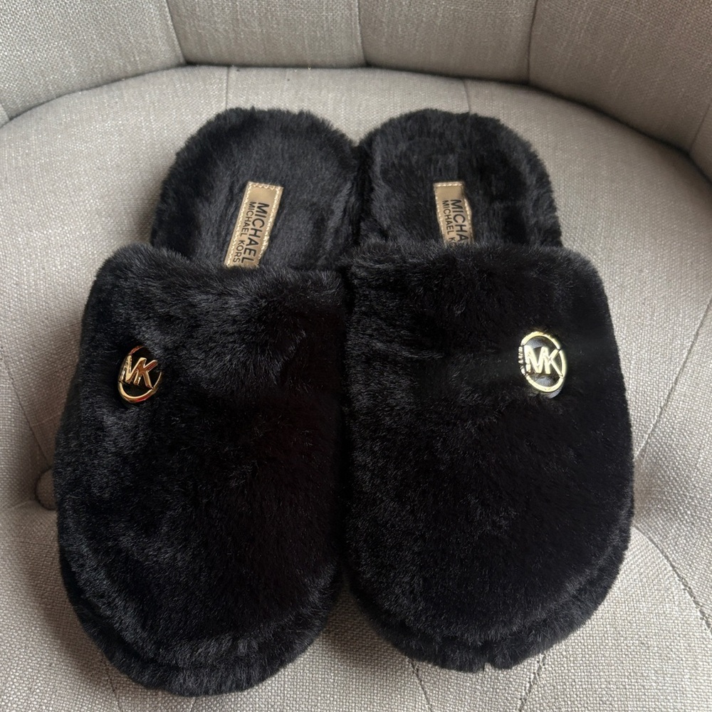 Michael Kors Black Plush Slippers - Picture 3 of 9